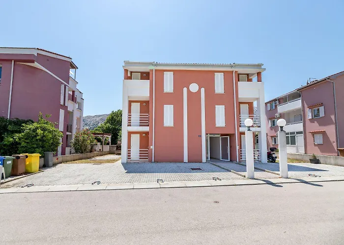 Moderne Nur 450 Meter Zum Appartement *