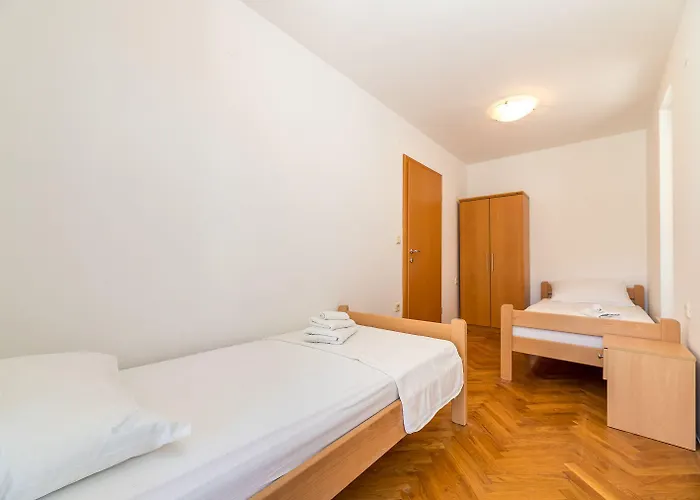 Moderne Nur 450 Meter Zum