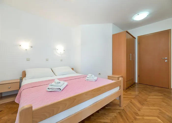 Moderne Nur 450 Meter Zum